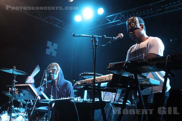 SBTRKT - 2011-04-14 - PARIS - Point Ephemere - 